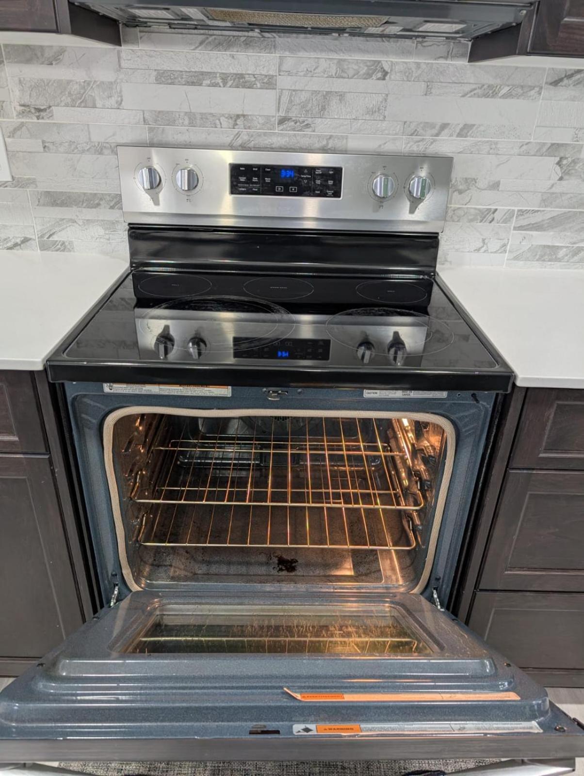 Beautiful Home, Close To Many Amenities - Full