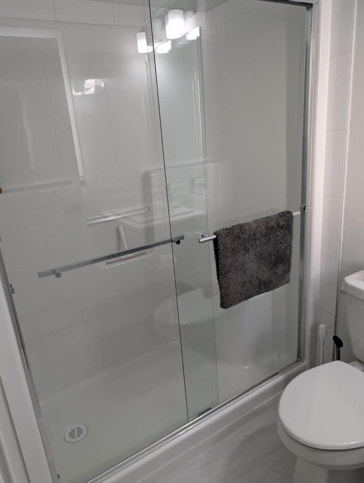 Beautiful Home, Close To Many Amenities - Full
