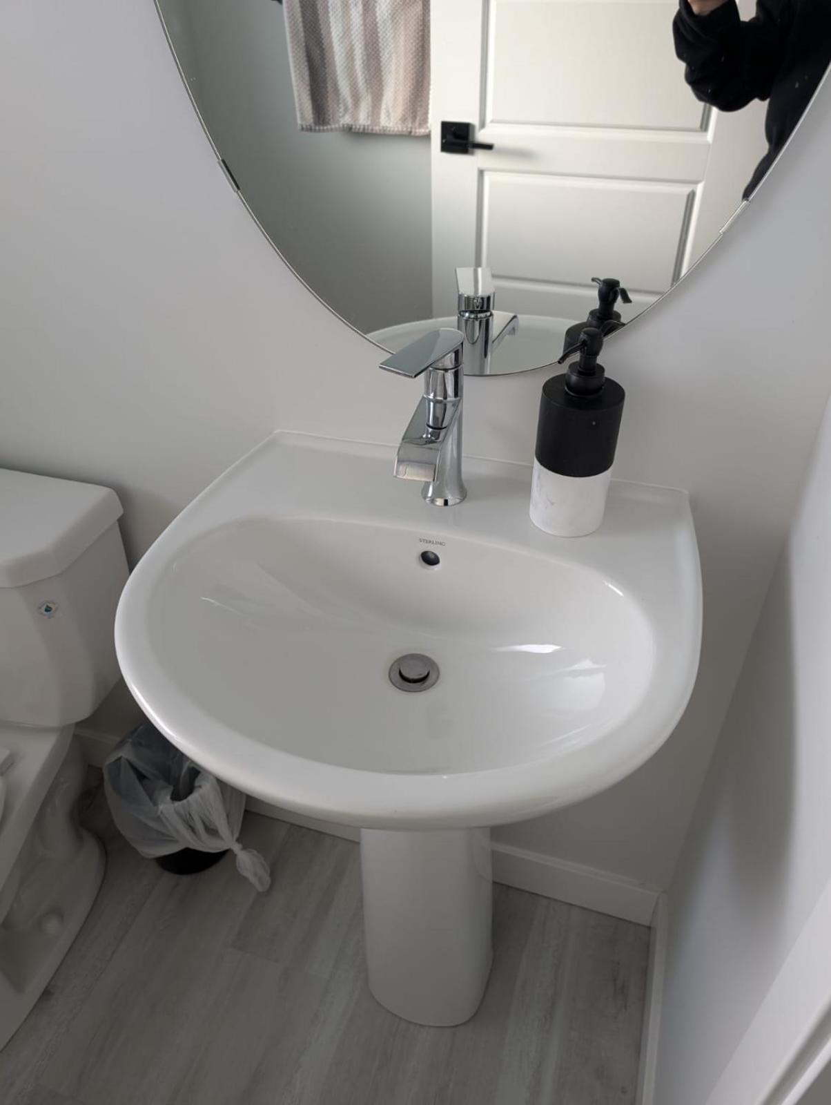 Apartment Beautiful Home, Close To Many Amenities - Full